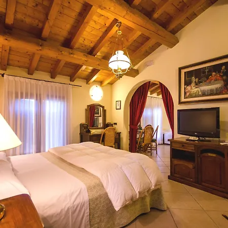 Corte Vecchia 4*