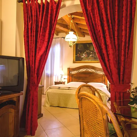 Hotel Corte Vecchia 4*