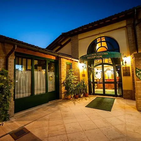 Отель Corte Vecchia 4*