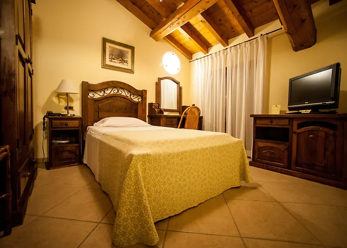 Corte Vecchia Otel San Prospero