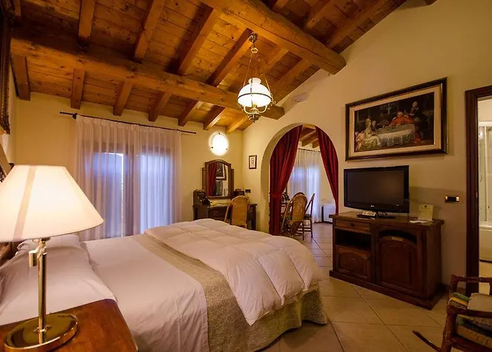 Otel Corte Vecchia San Prospero